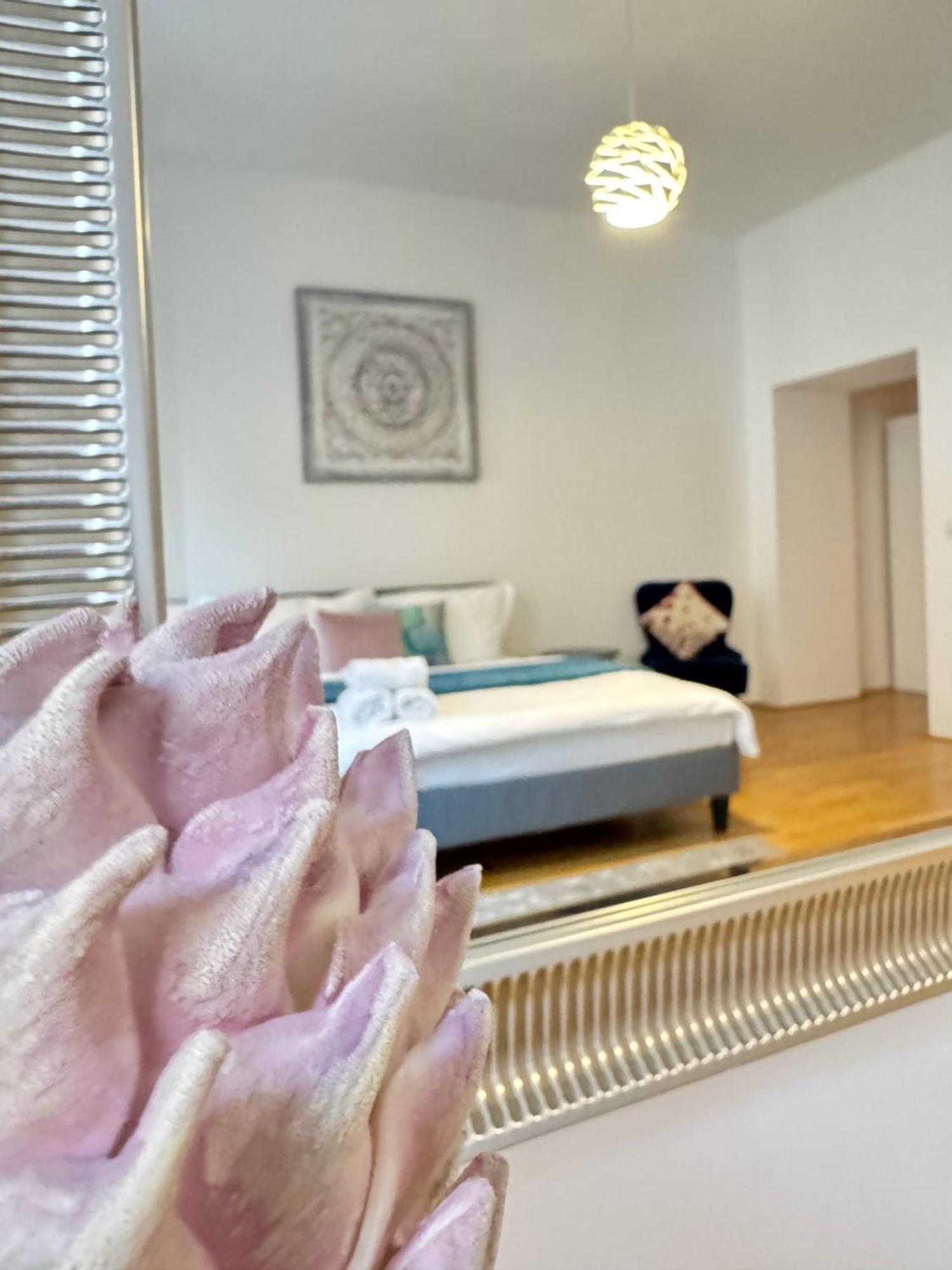 Charming Flat & Balcony Near Central Station L Bg5 Vienna Esterno foto