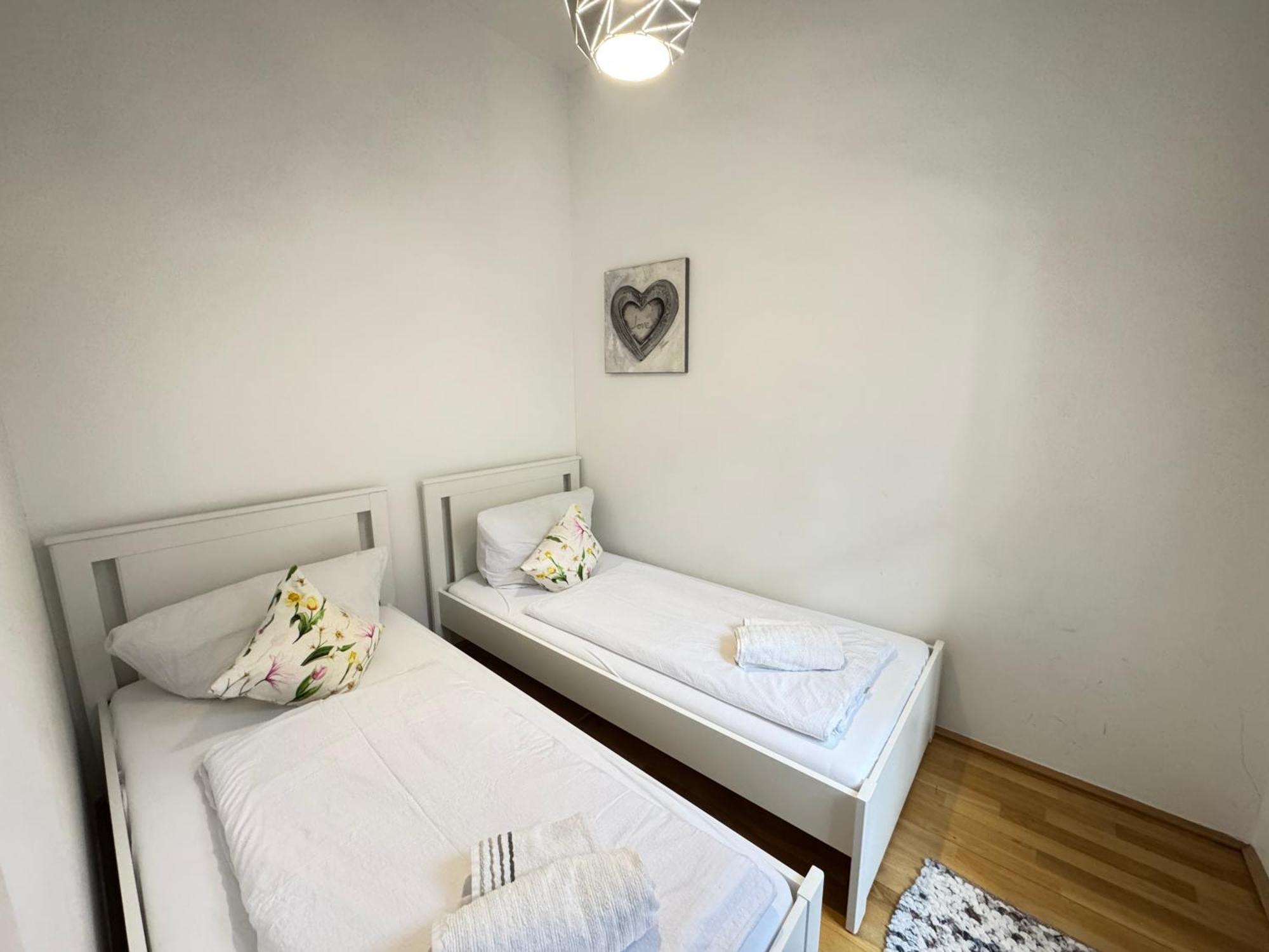 Charming Flat & Balcony Near Central Station L Bg5 Vienna Esterno foto